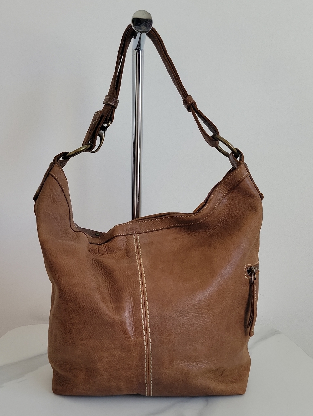 Vintage Roots Brown Leather Hobo Shoulder Bag - Versatile Everyday Tote